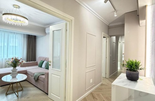 Iasi Apartment | Pink Story by Glam Apartments Airport Area - Parking Option