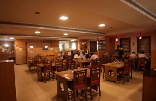 Tiruchirappalli Hotel | PLA RESIDENCY Trichy near Rockfort Temple