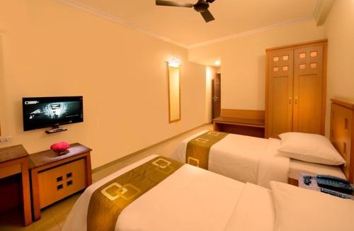 Gopalapuram Hotel | Plaza Inn