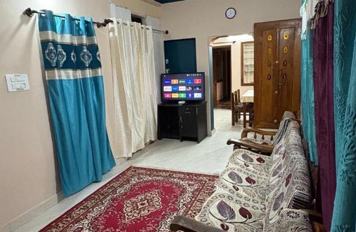Stuart Hill House | Podanolana residency- Sleep Above the Clouds
