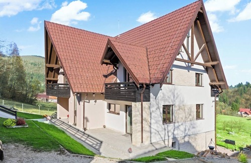 Bran Ski Chalet | Podul Simonului - Wonderful 7-bedroom chalet in Șimon perfect for group getaways