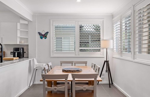 Killarney Vale House | Pool and Spa on the Lakefront - Main House