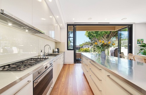 North Bondi House | Poolside Paradise ~ North Bondi ~ Entire House ~ Pool ~ Private Garden