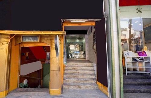 Pulikeshi Nagar House | POP 84209K Ya Inn And Suites