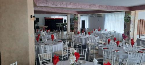 Cosmesti Resort | Popas Turistic Zavoiu