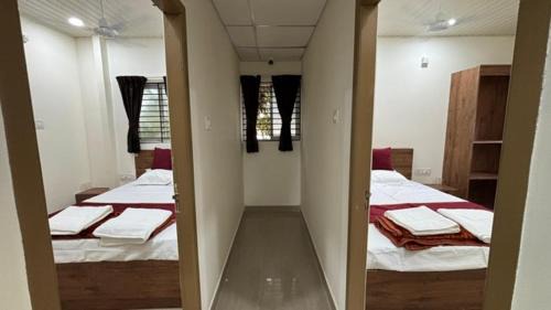 Adyar Hotel | Port Inn Lodge