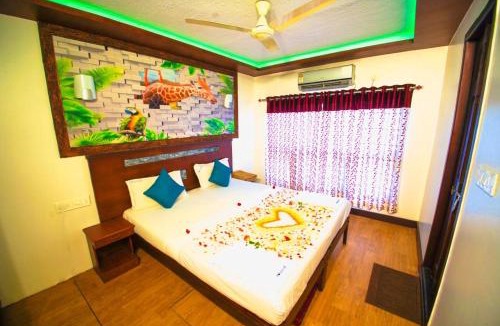 Mullakkal Boat Rental | Pournami Houseboats