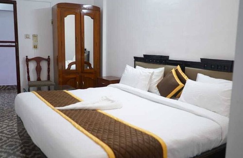 Chengannur Hotel | Pournami Inn