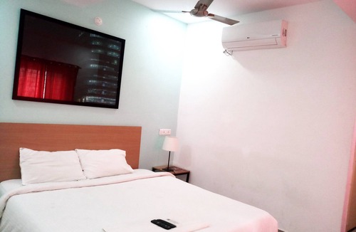 Kukatpally Housing Board Colony Hotel | PPH Living Mayukha Grand