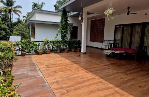 Perumbavoor Bed & Breakfast | Prabhu Villla Upper Deck
