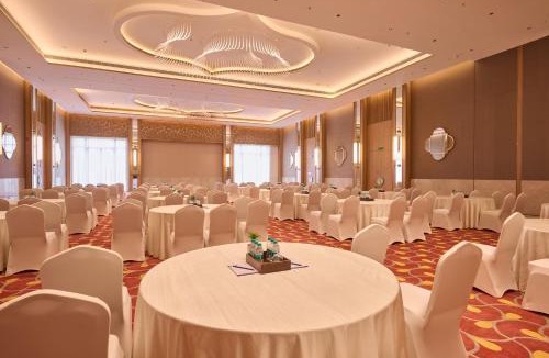 Bhubaneshwar Hotel | Prachi Sarovar Premiere Bhubaneshwar