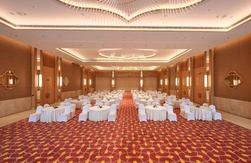 Bhubaneshwar Hotel | Prachi Sarovar Premiere Bhubaneshwar