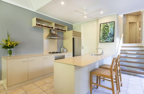 Port Douglas Villa | Prada - luxury 3 level villa in the heart of Port