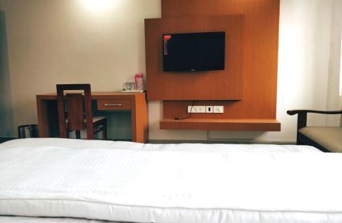 Thrissur Hotel | Prajapuri Hotel
