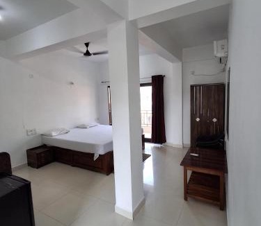 Arambol Hotel | Prakash Holiday Inn