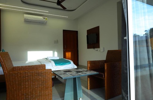 Kihim Hotel | Prasanna Beach Resort
