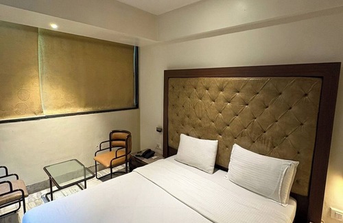 Mulund West Hotel | Pravasi Residency