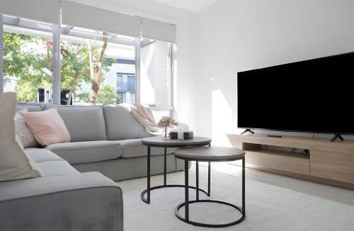 South Coogee Villa | Premier 4BR Seaside Escape & Luxury Steps from Coogee Beach