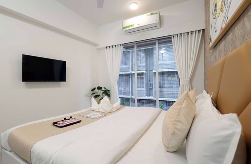 Andheri East Hotel | Premium 1 BHK SUITE (Gagal Home)
