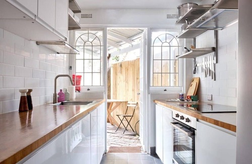 Redfern House | Premium 3 Bed Terrace with parking