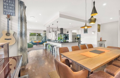 Perth House | Premium Central Cosy Large Family Friendly Home w/Piano & Pool