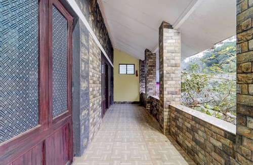 Devikolam House | Premium Kallar Vattiyar Waterfalls Munnar