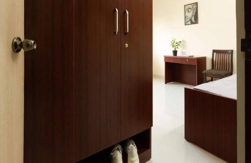 Bengaluru Apartment | Premium pvt. room w/attach bath - 3/3 Bengaluru