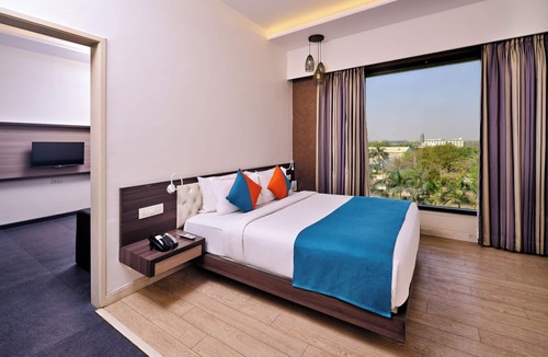 Savli Hotel | Pride Biznotel Manjusar