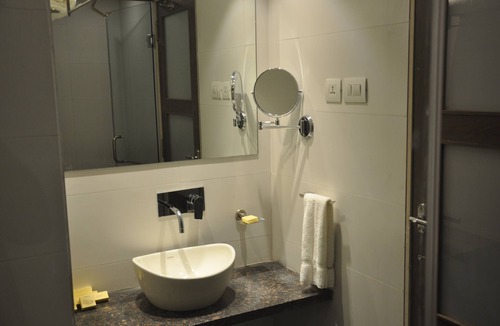 Savli Hotel | Pride Biznotel Manjusar