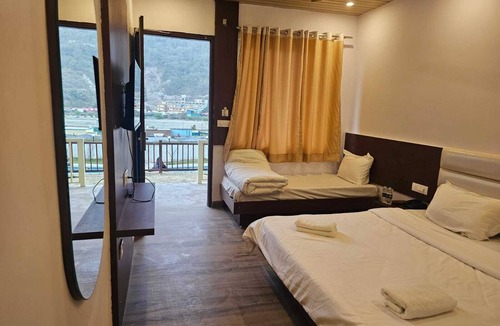 Jogiyana Hotel | Pride Inn Luxury Resort