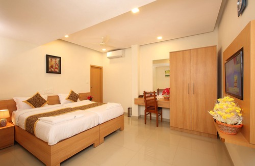 Shenoys Hotel | Prime Palace