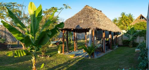 Diani Beach Villa | Private Backdoor Villa with big swimming pool and services of chef included