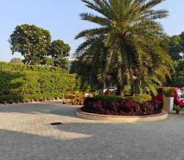 Bissar Akbarpur Villa | Private Golf course villa, 30 min from Gurgaon
