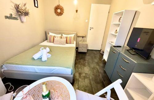 Resita Apartment | Private Place to Stay self check in-nonstop- NETFLIX-WIFI