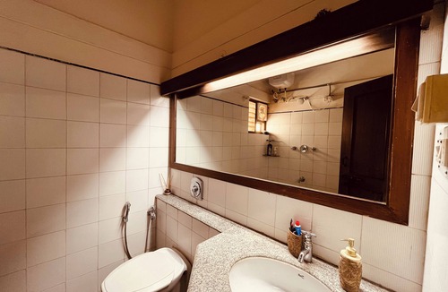 Agara Villa | Private room in a cheerful bunglow