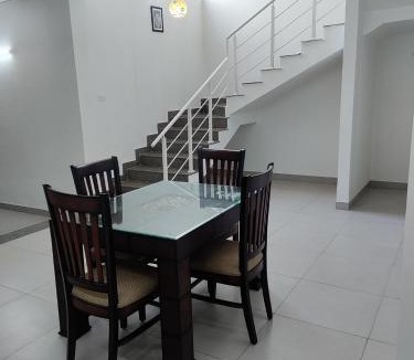 Malur House | Private Rooms in Villa