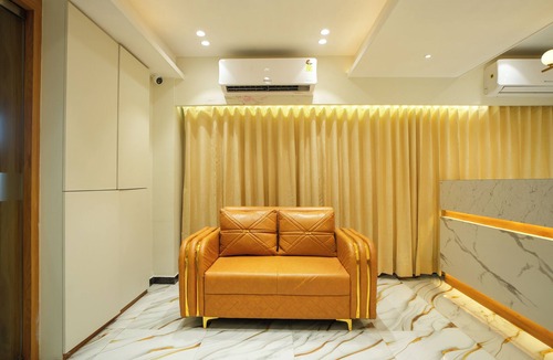 Thaltej Hotel | Privilon Hotel SBR
