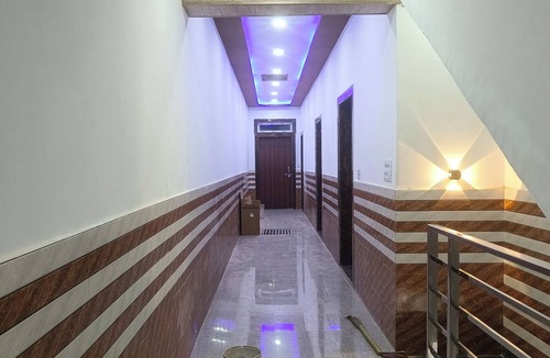 Govardhan Villa | Priya Dham