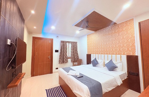 Puri Hotel | Puri Hotel Shri Sudama on Seven Hills Rd