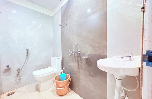 Puri Hotel | Puri Hotel Shri Sudama on Seven Hills Rd