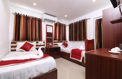 Kaloor Hotel | Puthens Capitol Inn