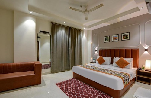 Noida Hotel | Qotel Comfort AT Residency Kaushambi Anand Vihar