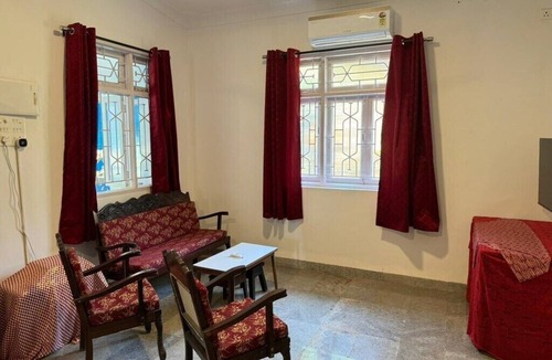 Benaulim Villa | Quaint Goan Villa With Compounded Garden Space