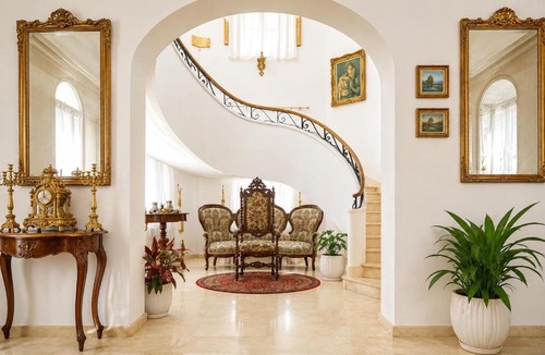 Jibert House | Queen's Crown Manor