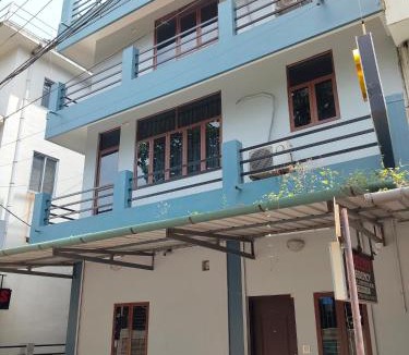 Kodungallur Apartment | Queens INN