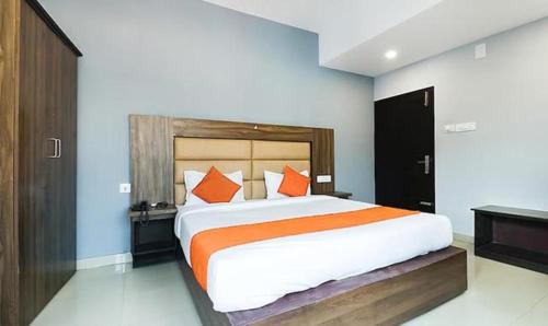 Shenoys Hotel | Queens Residency - Kochi