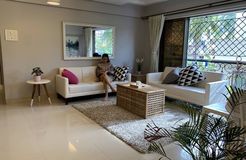 Pali Hill Apartment | ✪Quiet Bandra 3 bedroom ✪Balconies✪Walk to Ocean✪