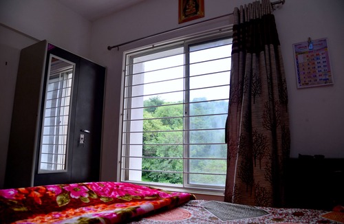 Bavdhan Bed & Breakfast | Quiet & Pleasant 2BHK apartment in Pune