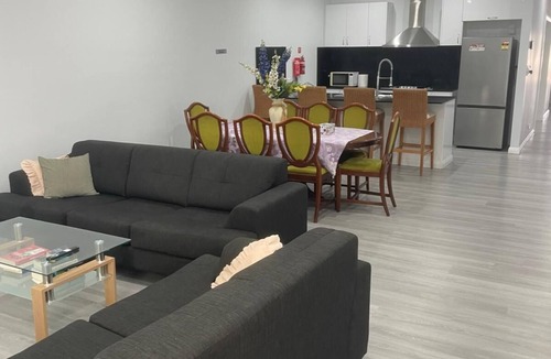 Mount Druitt House | Quiet Spacious Family House