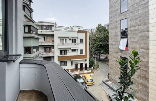 Bucharest City-Centre Apartment | Qult·co - Peaky Blinders